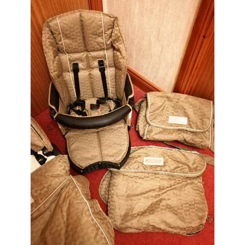 3 in 1 travel system includes car seat, carry cot/pram and seat