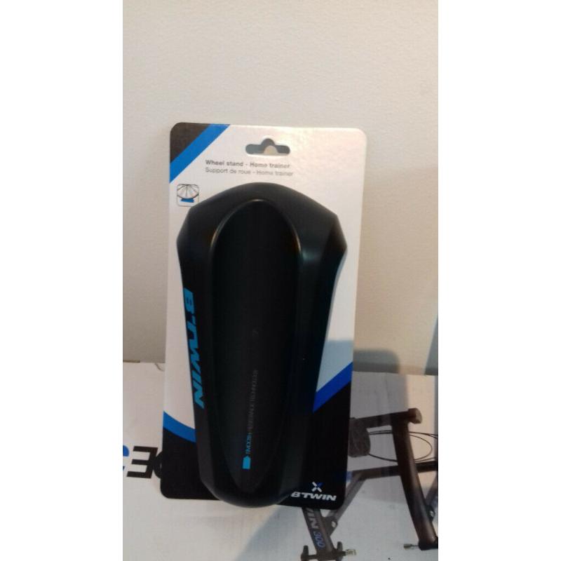 B'TWIN In?Ride 300 Road Bike Trainer Package includes mat, tyre and riser (all brand new unopened)