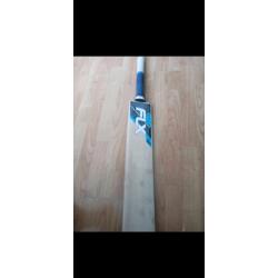 Cricket bat.. Like new