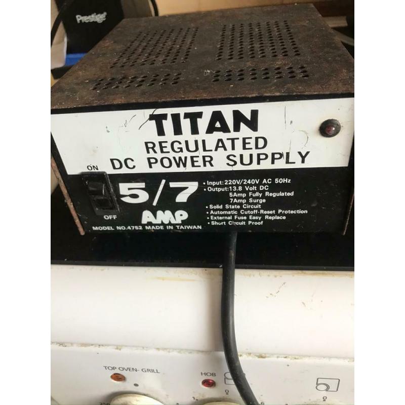 Titan Regulated DC Power Supply 5 / 7 Amp