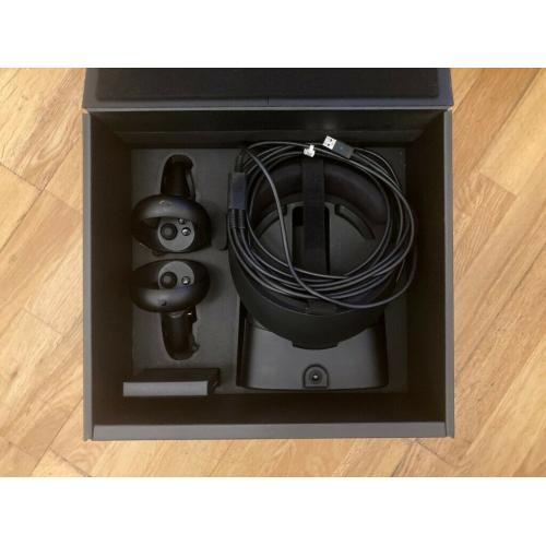 Oculus Rift S: VR Headset for VR Ready PCs + Carrying Case