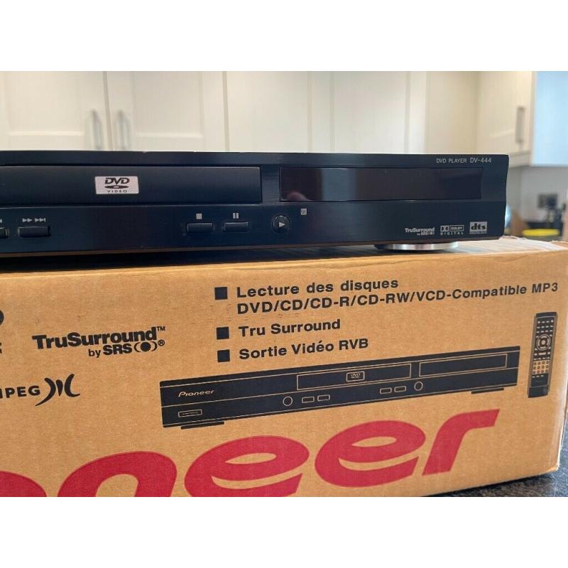 Panasonic DV-444-K DVD/CD Player