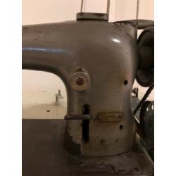 Singer Industrial Sewing Machine