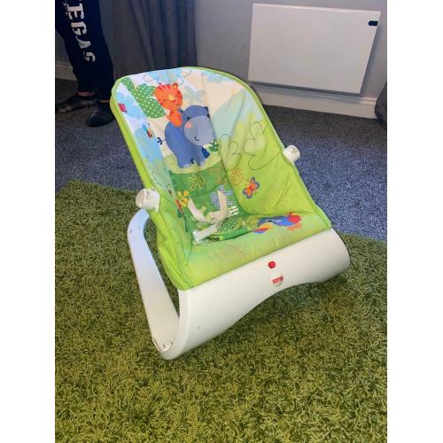 Vibrating baby seat