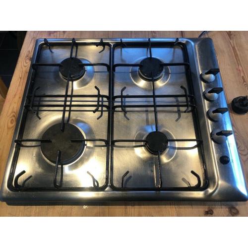 Kitchen 4 ring gas hob. Zanussi built in.