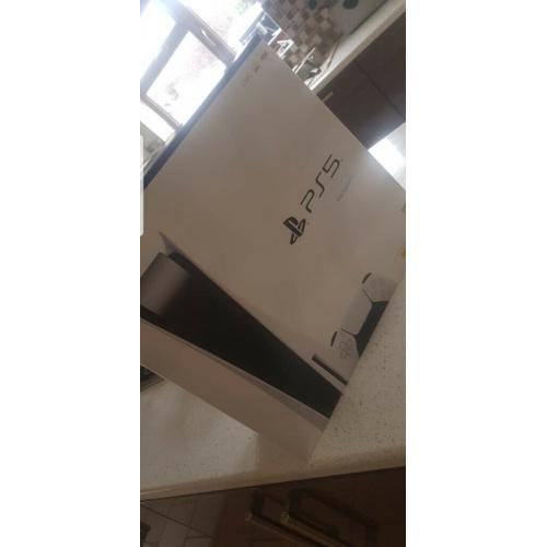 Brand PS5 disc version still in seald box collection only cash on collection