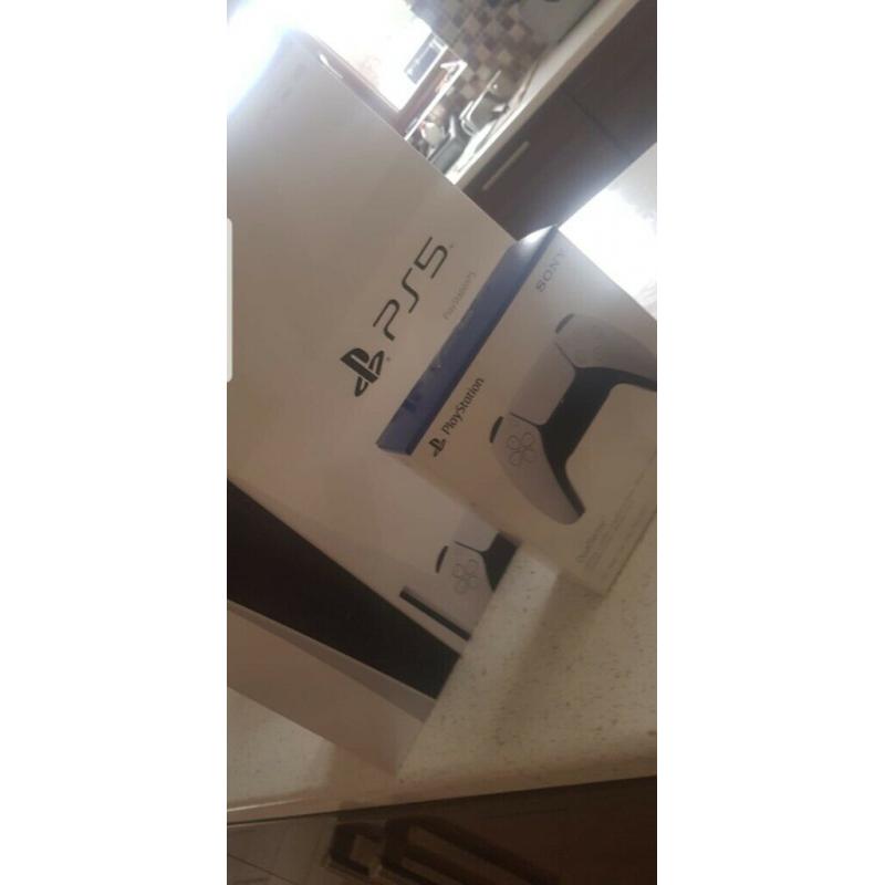 Brand PS5 disc version still in seald box collection only cash on collection
