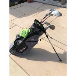 Full set of junior golf clubs