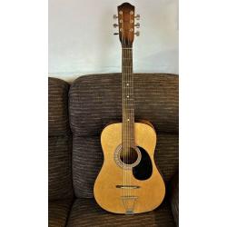 SMALL 3/4 ACCOUSTIC GUITAR solid wood - new strings great for beginners learners
