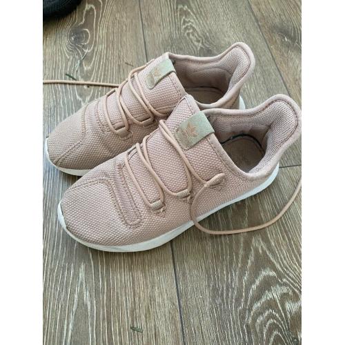 Girls Adidas trainers size 2,5