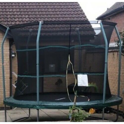 10ft trampoline with safety net