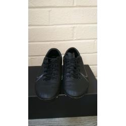 Nike mercurial football boots